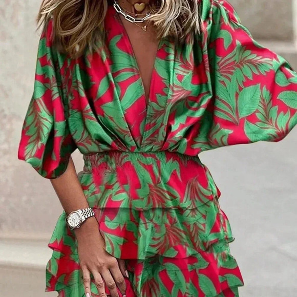 Green Boho Women's Fox Claw Bohemian Waisted V-Neck Dresses - Picture 3 of 3